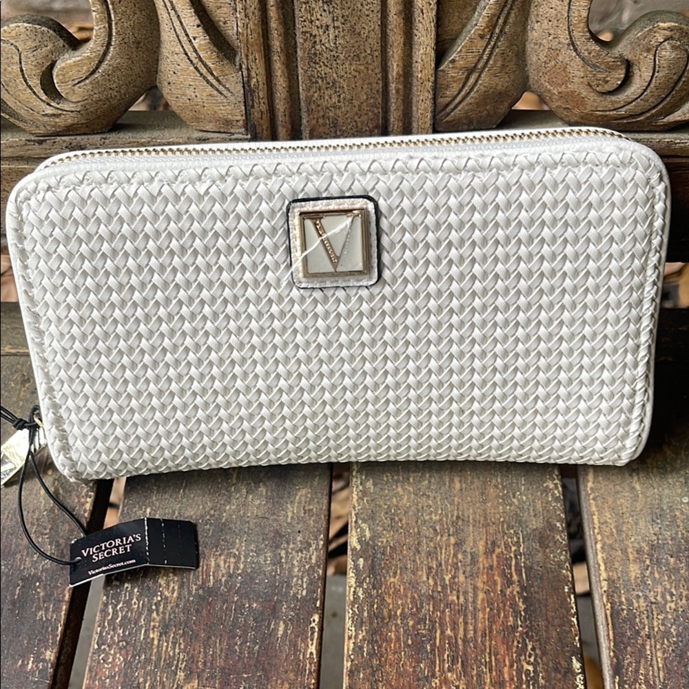 Victoria's Secret White Woven Wallet